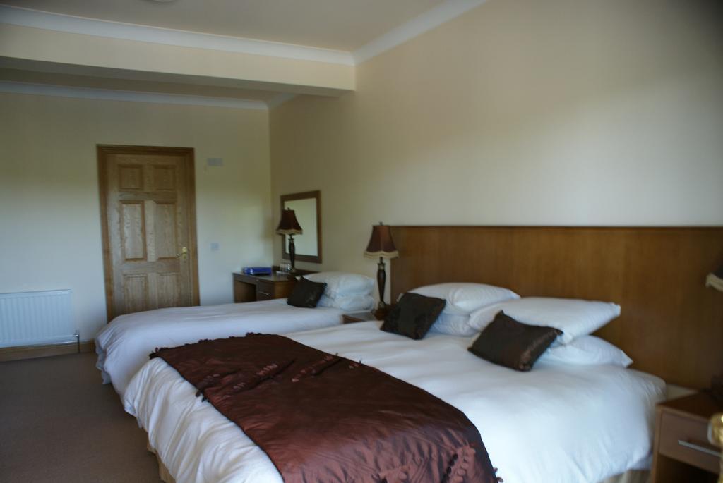 B&B The Silver Eel Strokestown Ruang foto